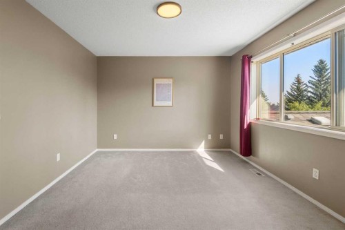 83 Harvest Oak Circle Ne, Calgary, AB - Indoor Photo Showing Other Room