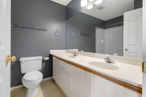 83 Harvest Oak Circle Ne, Calgary, AB - Indoor Photo Showing Bathroom