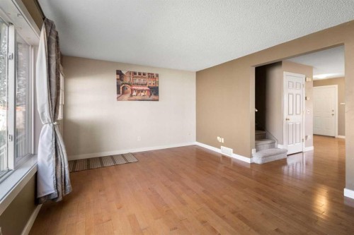 83 Harvest Oak Circle Ne, Calgary, AB - Indoor Photo Showing Other Room