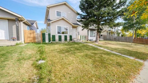 268 Falton Drive Ne, Calgary, AB - Outdoor