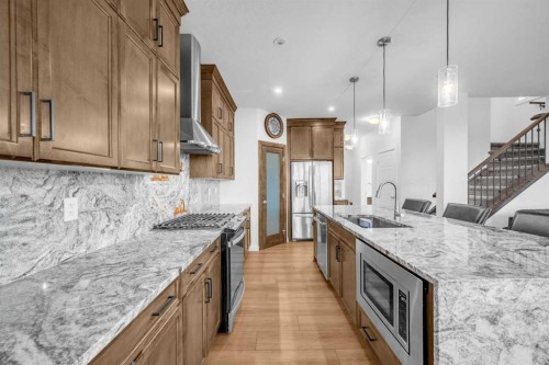 628 West Lakeview Drive, Chestermere, AB - Indoor Photo Showing Kitchen With Upgraded Kitchen