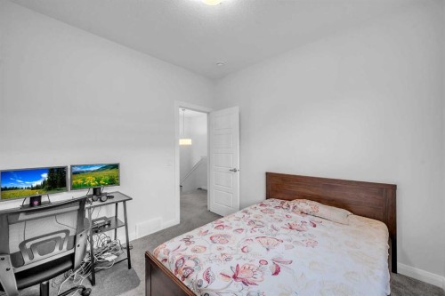 628 West Lakeview Drive, Chestermere, AB - Indoor Photo Showing Bedroom