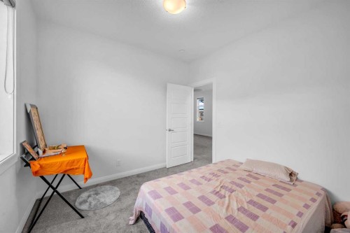 628 West Lakeview Drive, Chestermere, AB - Indoor Photo Showing Bedroom