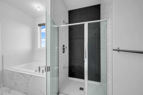 628 West Lakeview Drive, Chestermere, AB - Indoor Photo Showing Bathroom