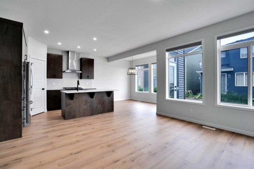 8 Corner Glen Row Ne, Calgary, AB - Indoor Photo Showing Kitchen