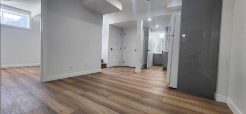 8 Corner Glen Row Ne, Calgary, AB - Indoor Photo Showing Other Room