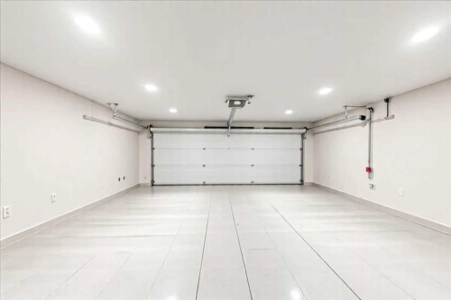 89 Sage Bluff Rise Nw, Calgary, AB - Indoor Photo Showing Garage