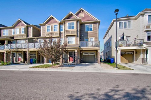 221 Hillcrest Gardens SW Airdrie, AB T4B 4J2
