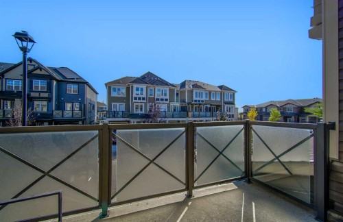 221 Hillcrest Gardens Sw, Airdrie, AB - Outdoor