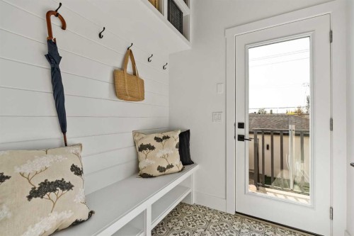 2131 32 Avenue Sw, Calgary, AB - Indoor Photo Showing Other Room