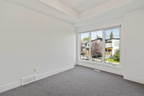 2131 32 Avenue Sw, Calgary, AB - Indoor Photo Showing Other Room