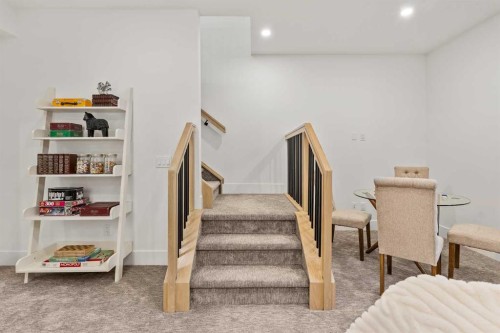 2131 32 Avenue Sw, Calgary, AB - Indoor Photo Showing Other Room