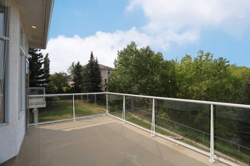 271 Hamptons Terrace Nw, Calgary, AB - Outdoor