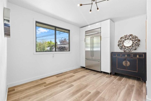 4720 Worcester Drive Sw, Calgary, AB - Indoor Photo Showing Other Room