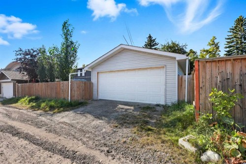 4720 Worcester Drive Sw, Calgary, AB - Outdoor