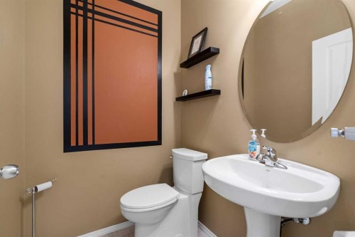 80 Legacy Crescent Se, Calgary, AB - Indoor Photo Showing Bathroom