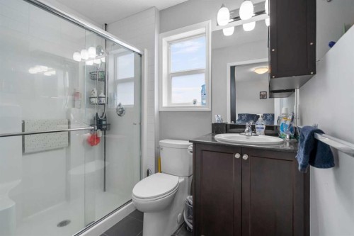 80 Legacy Crescent Se, Calgary, AB - Indoor Photo Showing Bathroom