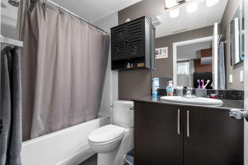80 Legacy Crescent Se, Calgary, AB - Indoor Photo Showing Bathroom