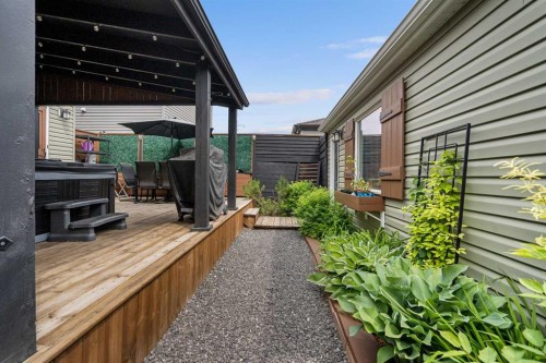 80 Legacy Crescent Se, Calgary, AB - Outdoor With Exterior