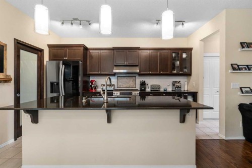 80 Legacy Crescent Se, Calgary, AB - Indoor Photo Showing Kitchen