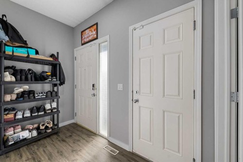 17 Saddlecrest Crescent Ne, Calgary, AB - Indoor Photo Showing Other Room