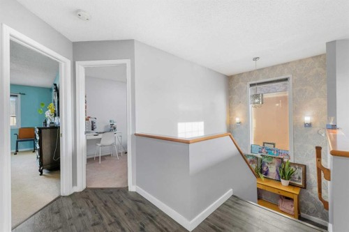 17 Saddlecrest Crescent Ne, Calgary, AB - Indoor Photo Showing Other Room