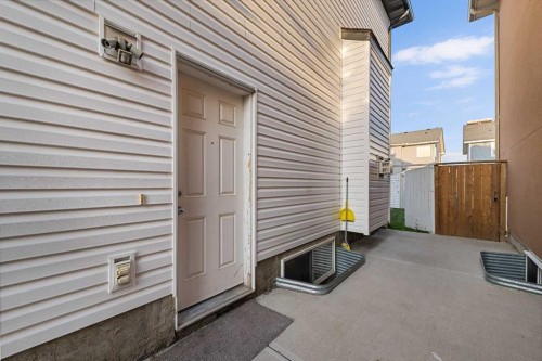 17 Saddlecrest Crescent Ne, Calgary, AB - Outdoor With Exterior