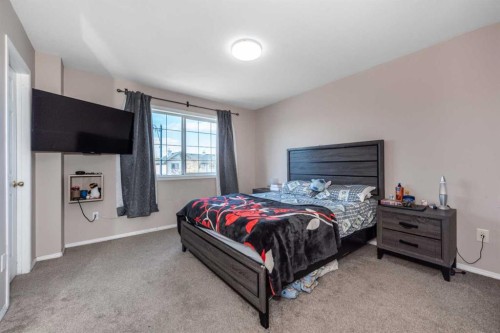 10 Tarawood Lane Ne, Calgary, AB - Indoor Photo Showing Bedroom