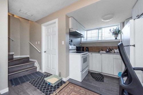 10 Tarawood Lane Ne, Calgary, AB - Indoor Photo Showing Other Room