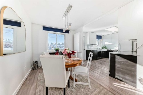 5903 4 Avenue Ne, Calgary, AB - Indoor Photo Showing Dining Room