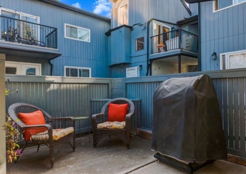 3-123 13 Avenue Ne, Calgary, AB - Outdoor With Exterior