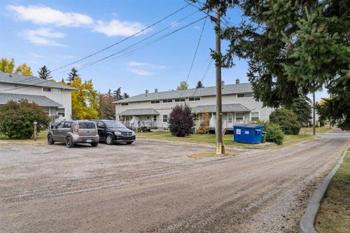 314-4525 31 Street Sw, Calgary, AB - Outdoor