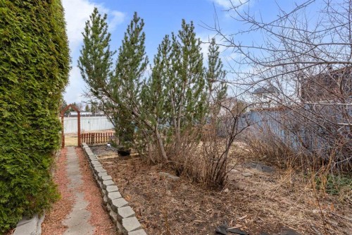 70 Anaheim Green Ne, Calgary, AB - Outdoor