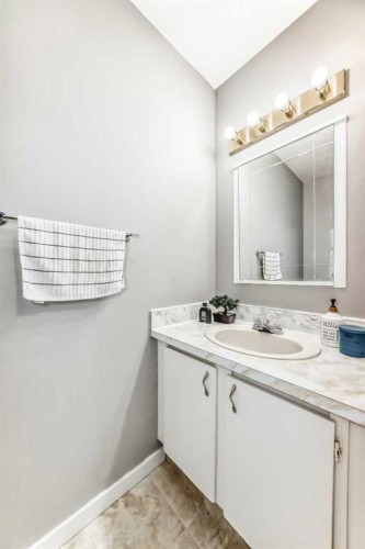 4611 50 Street, Red Deer, AB - Indoor Photo Showing Bathroom