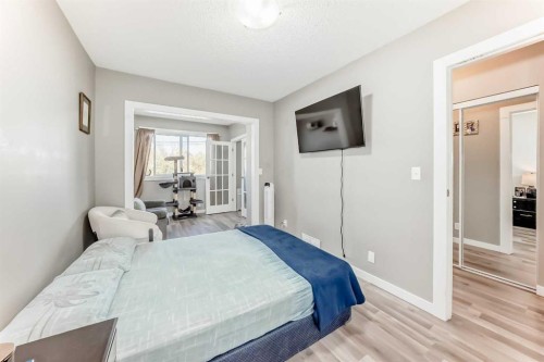 4611 50 Street, Red Deer, AB - Indoor Photo Showing Bedroom