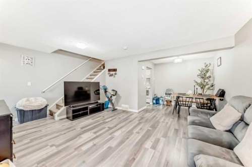 4611 50 Street, Red Deer, AB - Indoor Photo Showing Living Room