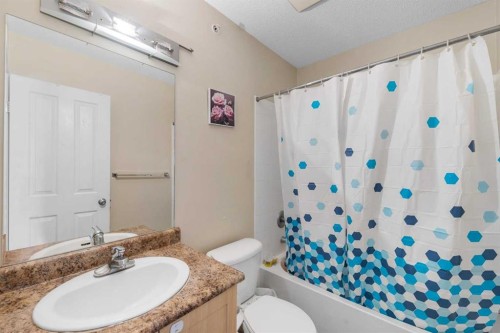 1406-333 Taravista Drive Ne, Calgary, AB - Indoor Photo Showing Bathroom