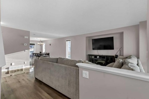 178 Evansmeade Common Nw, Calgary, AB - Indoor Photo Showing Living Room