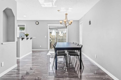 178 Evansmeade Common Nw, Calgary, AB - Indoor Photo Showing Dining Room