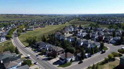 10929 Hidden Valley Drive Nw, Calgary, AB 