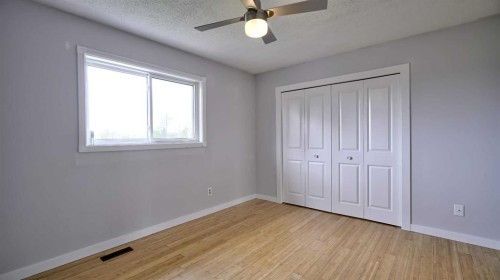 124 Riverbrook Way Se, Calgary, AB - Indoor Photo Showing Other Room