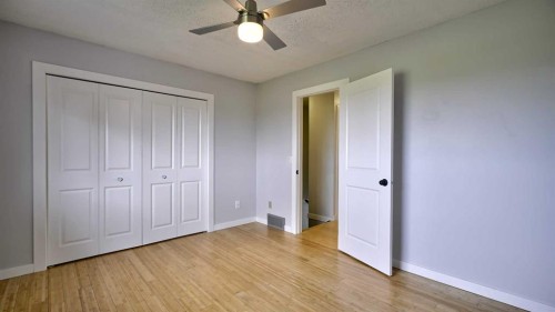 124 Riverbrook Way Se, Calgary, AB - Indoor Photo Showing Other Room