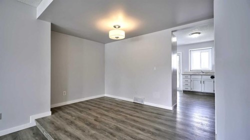 124 Riverbrook Way Se, Calgary, AB - Indoor Photo Showing Other Room