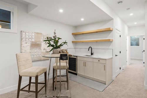 1904 48 Avenue Sw, Calgary, AB - Indoor