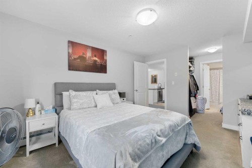 1105-6118 80 Avenue Ne, Calgary, AB - Indoor Photo Showing Bedroom