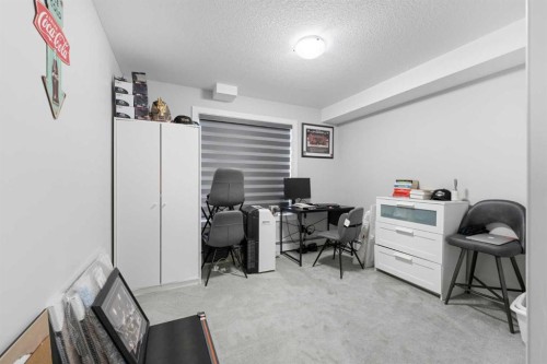 1105-6118 80 Avenue Ne, Calgary, AB - Indoor Photo Showing Office