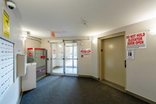 1105-6118 80 Avenue Ne, Calgary, AB - Indoor Photo Showing Other Room