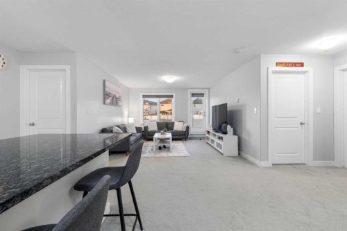 1105-6118 80 Avenue Ne, Calgary, AB - Indoor