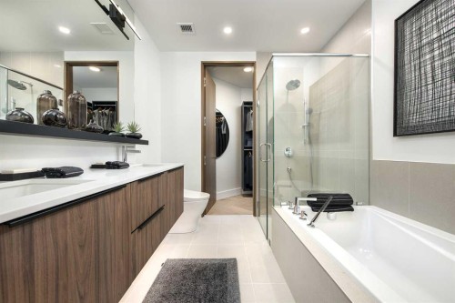308-4180 Kovitz Avenue Nw, Calgary, AB - Indoor Photo Showing Bathroom