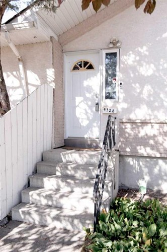 4328 Greenview Drive Ne, Calgary, AB - Outdoor